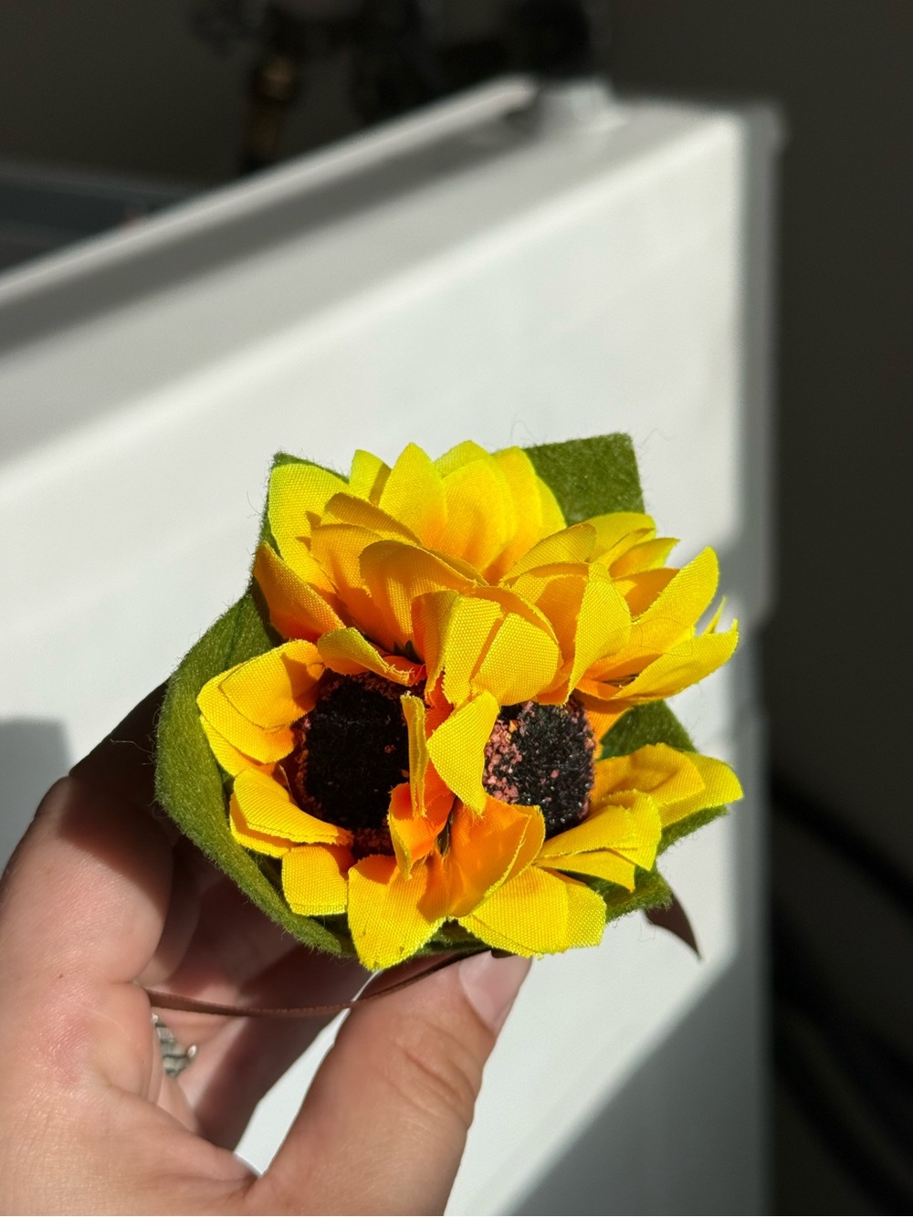 Handmade Faux Sunflower Floral Bow Bouquet Brooch Pin Accessories - Picture 3 of 9